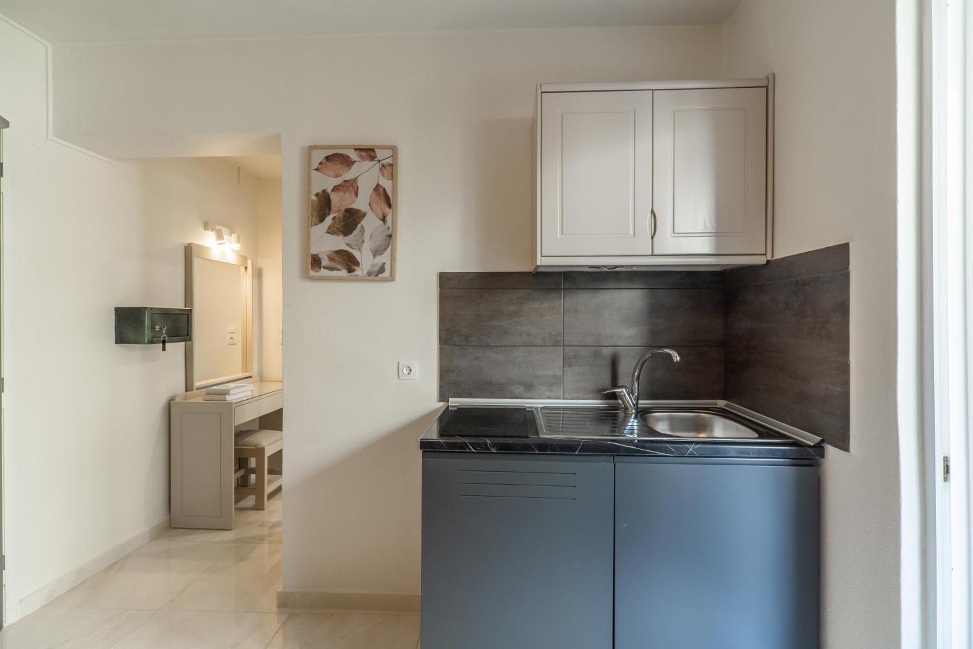 Agia Marina Manos Beachside Apartments חדר תמונה