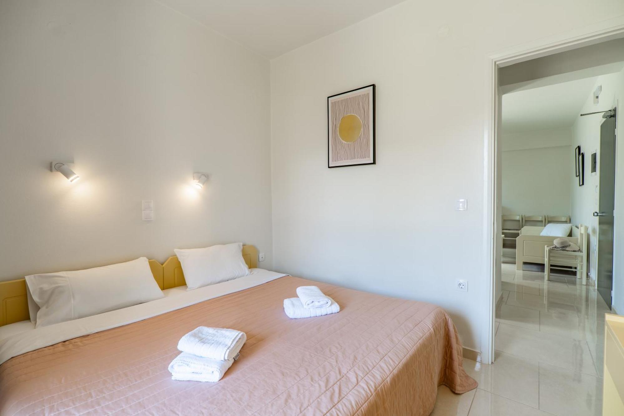 Agia Marina Manos Beachside Apartments חדר תמונה