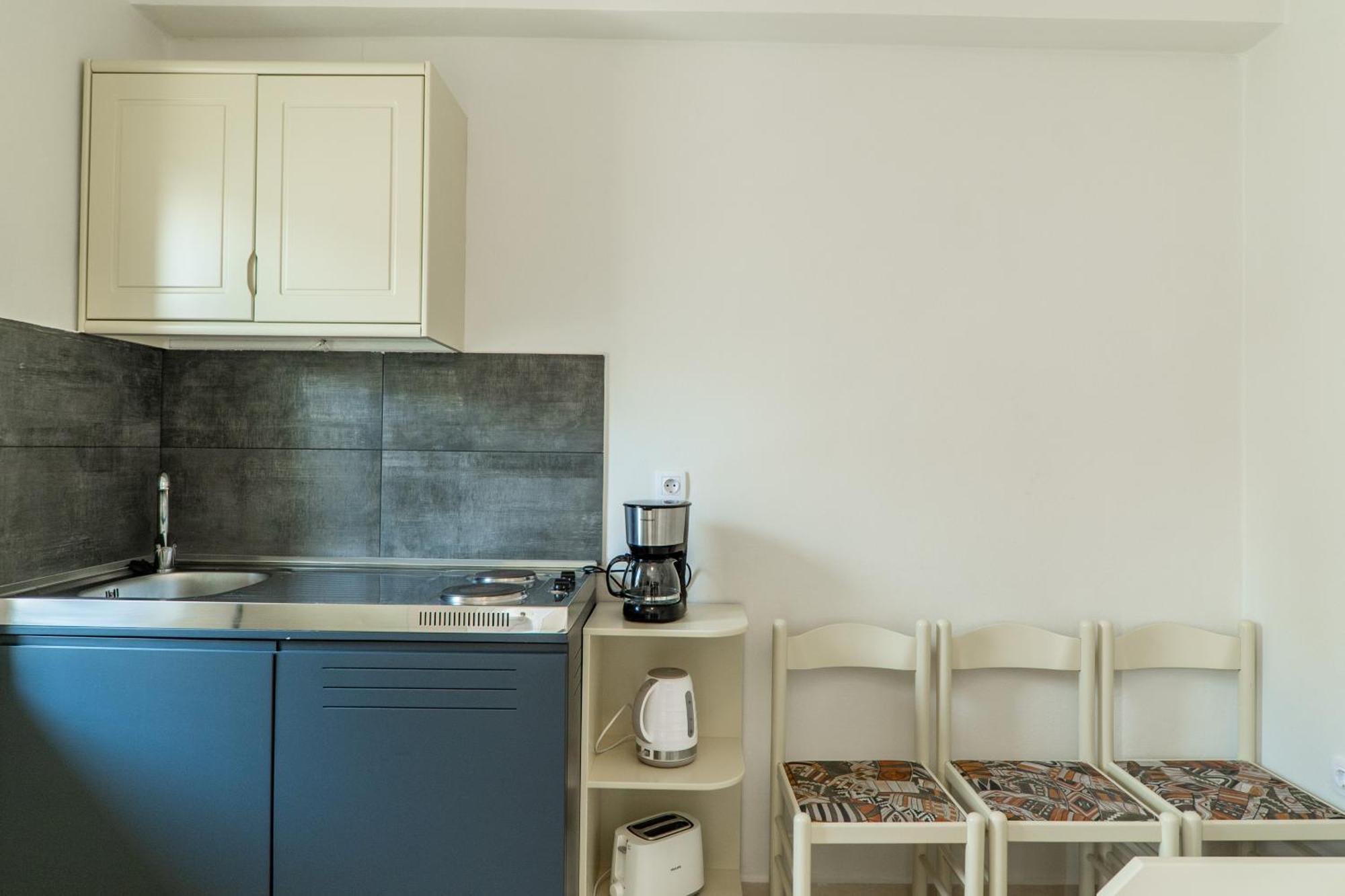 Agia Marina Manos Beachside Apartments חדר תמונה