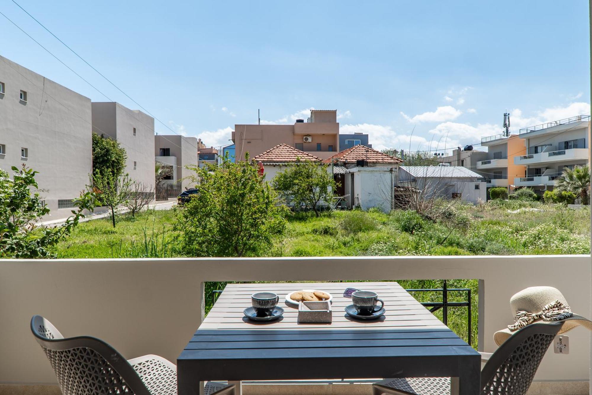 Agia Marina Manos Beachside Apartments מראה חיצוני תמונה