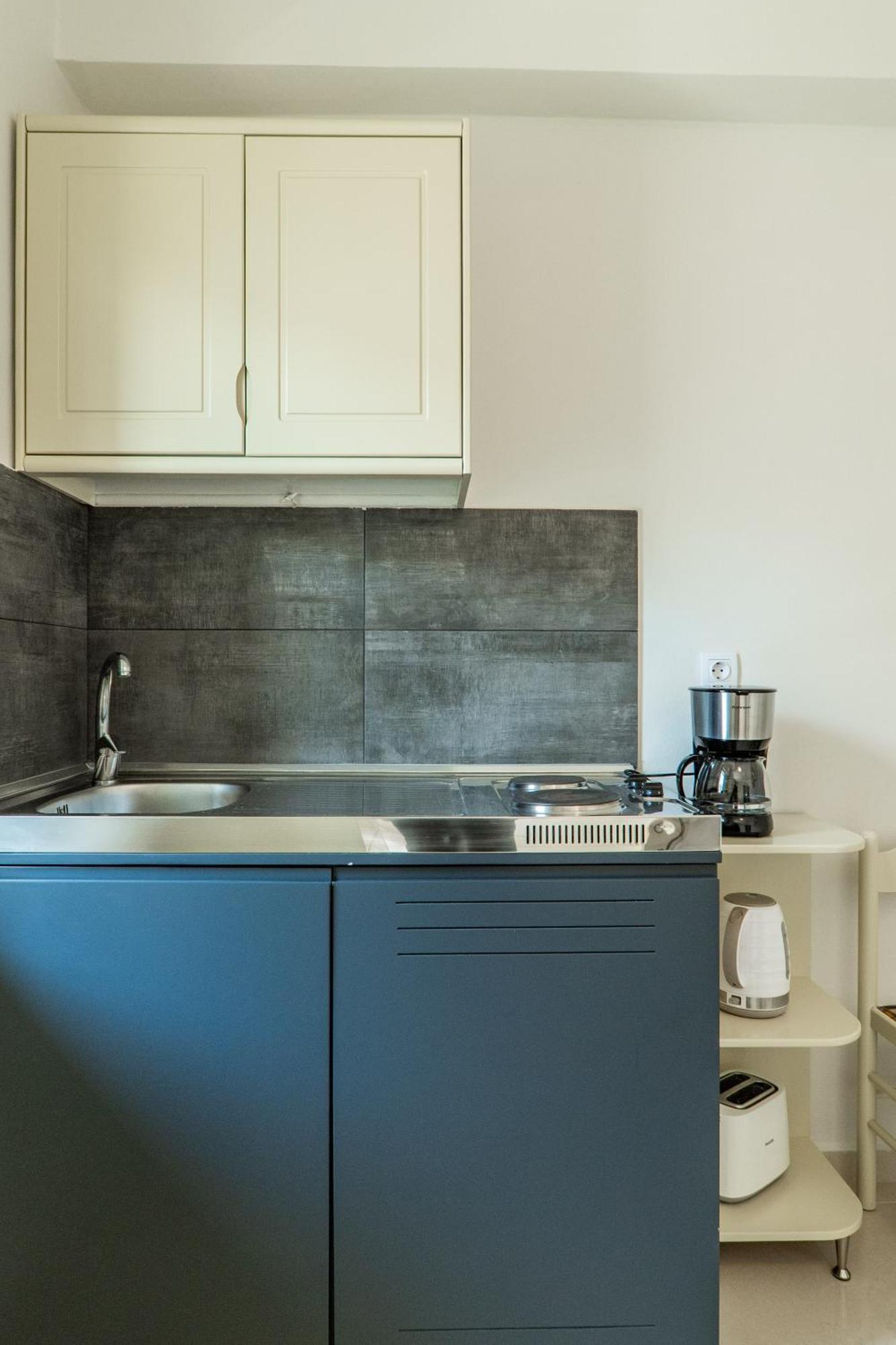 Agia Marina Manos Beachside Apartments חדר תמונה