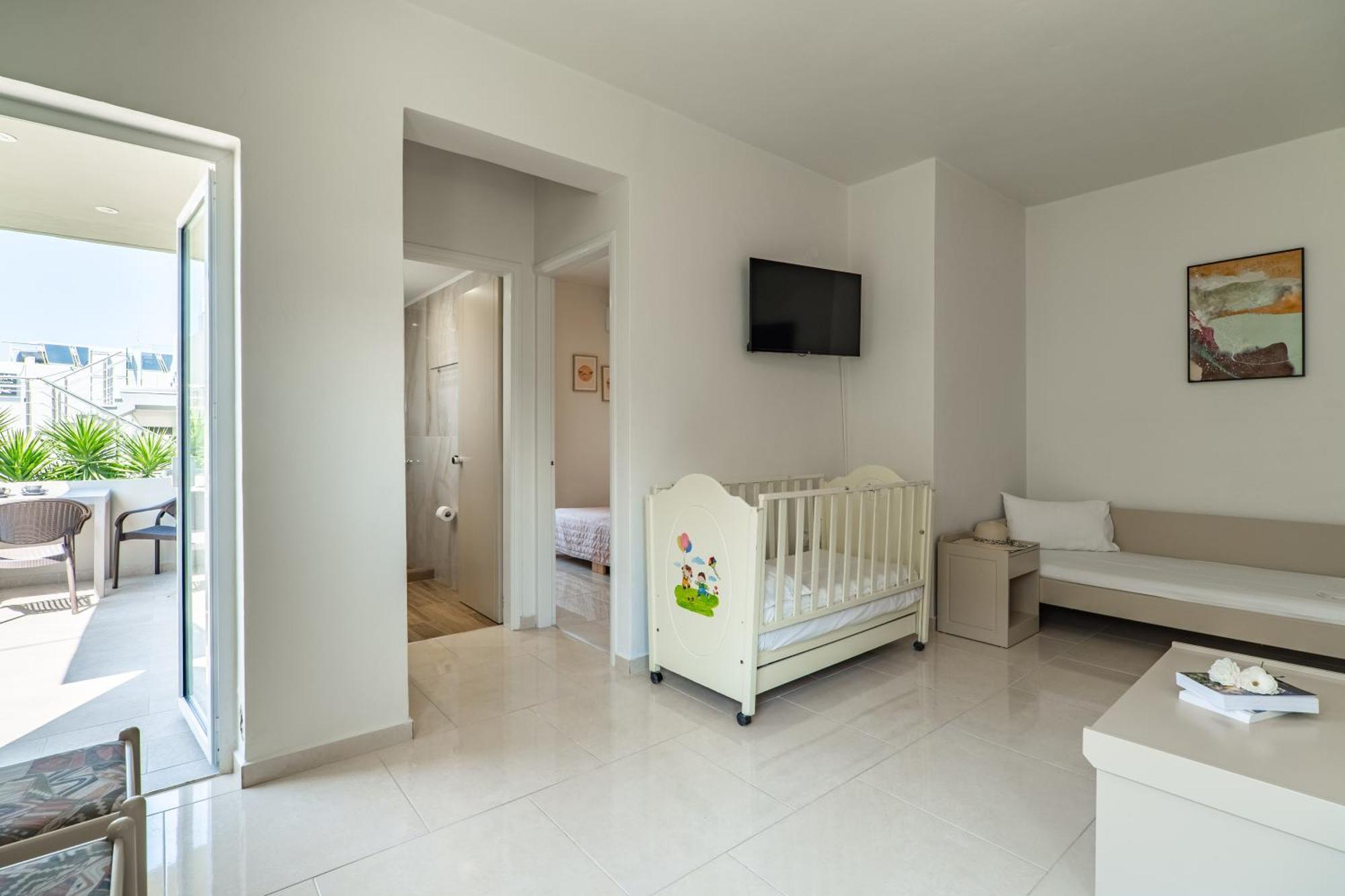 Agia Marina Manos Beachside Apartments חדר תמונה