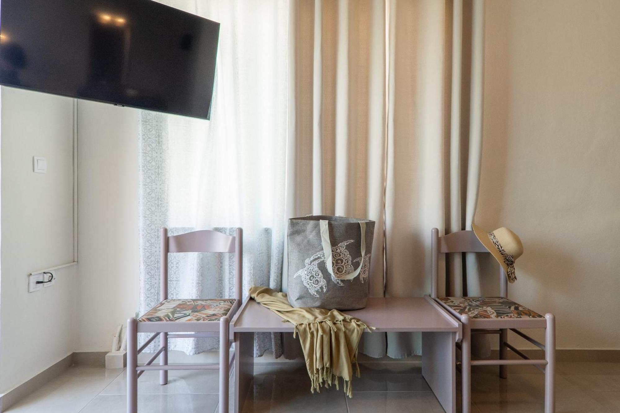 Agia Marina Manos Beachside Apartments חדר תמונה