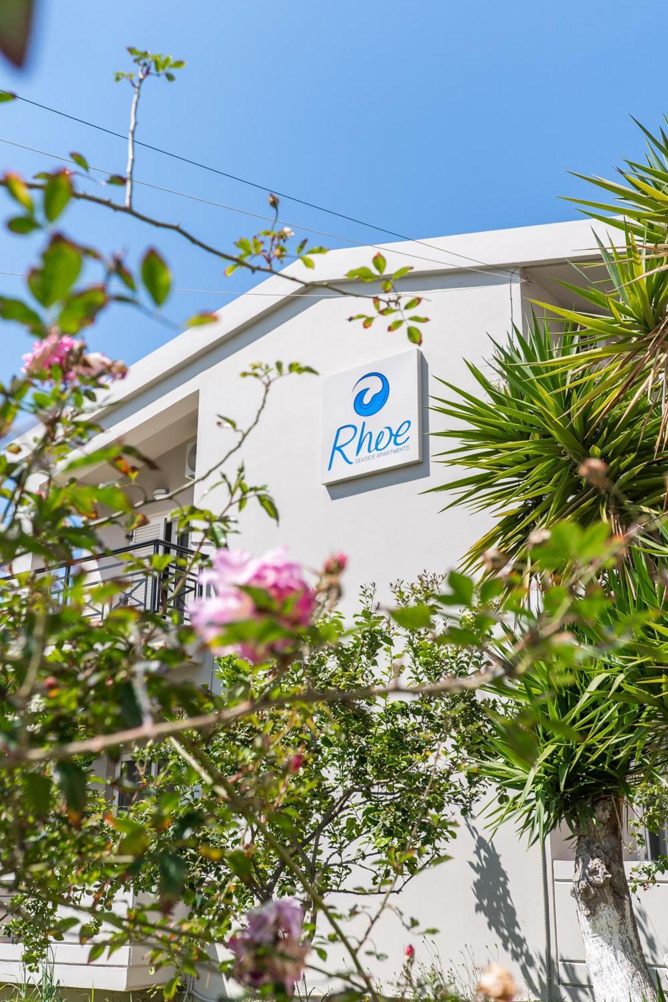 Agia Marina Manos Beachside Apartments מראה חיצוני תמונה