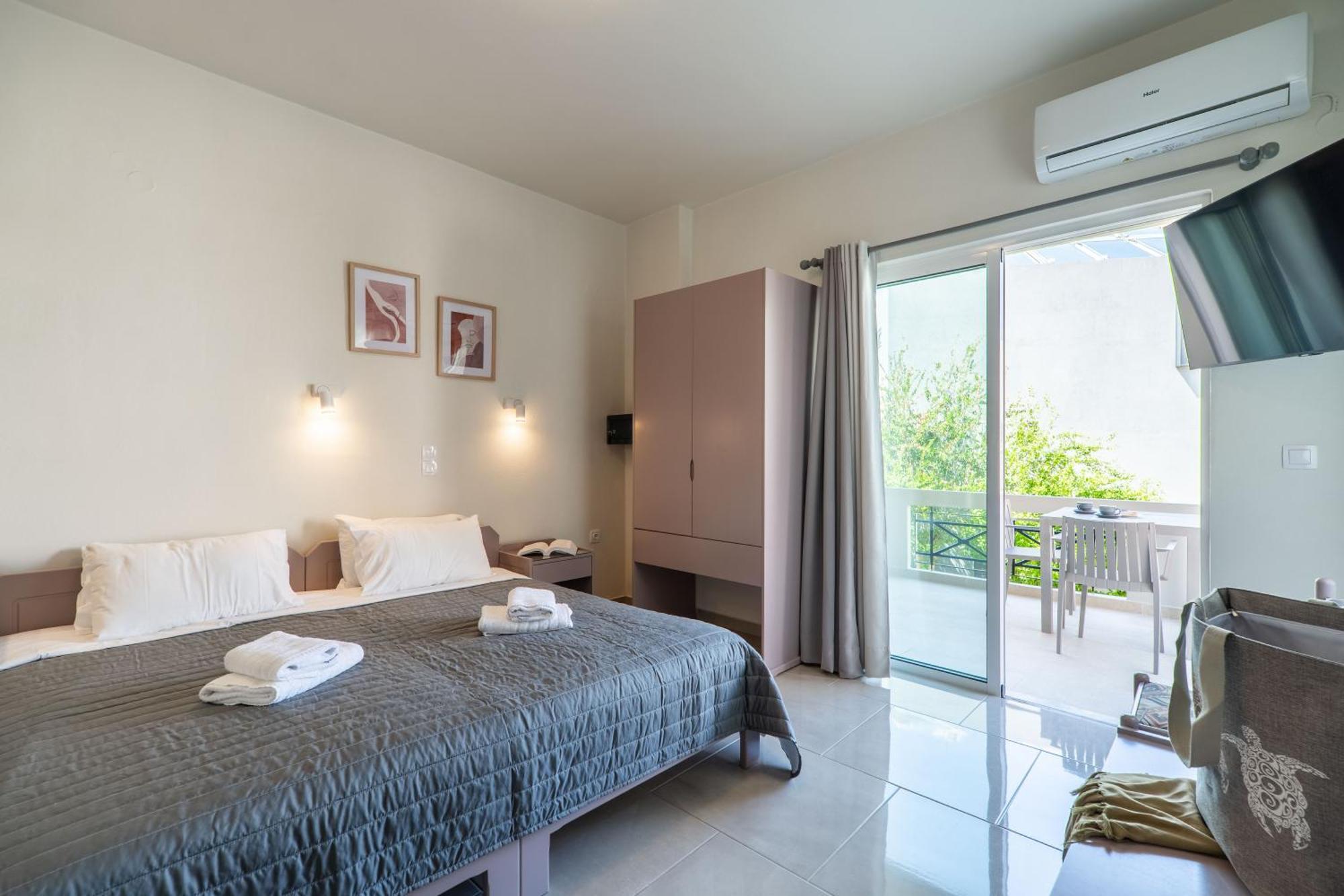 Agia Marina Manos Beachside Apartments חדר תמונה