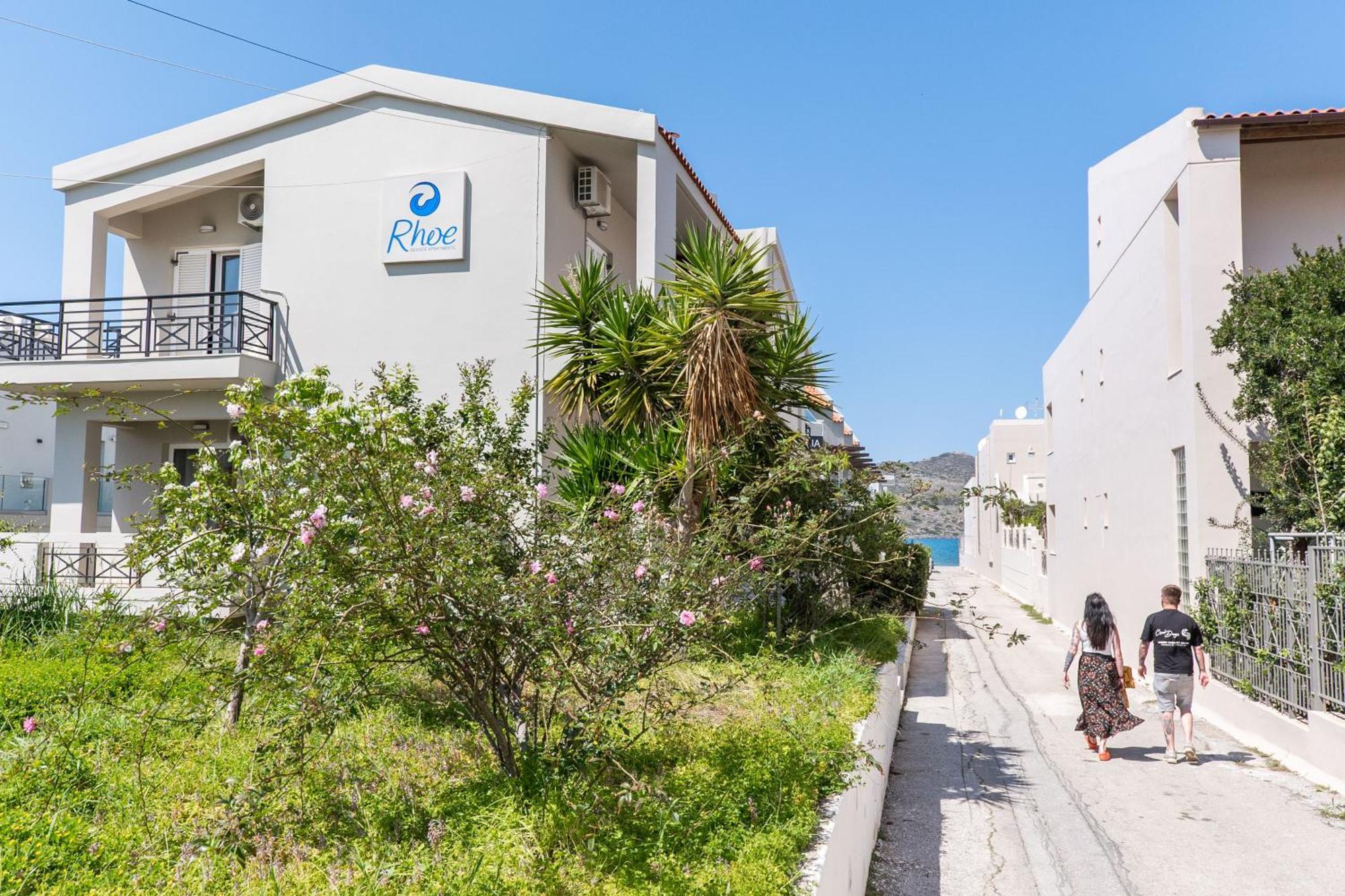 Agia Marina Manos Beachside Apartments מראה חיצוני תמונה
